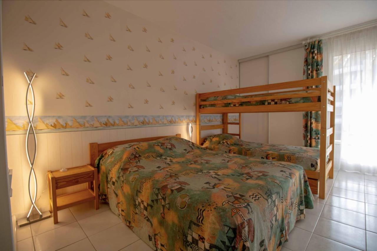 Apartment With Balcony And View On The Port Frejus Bagian luar foto